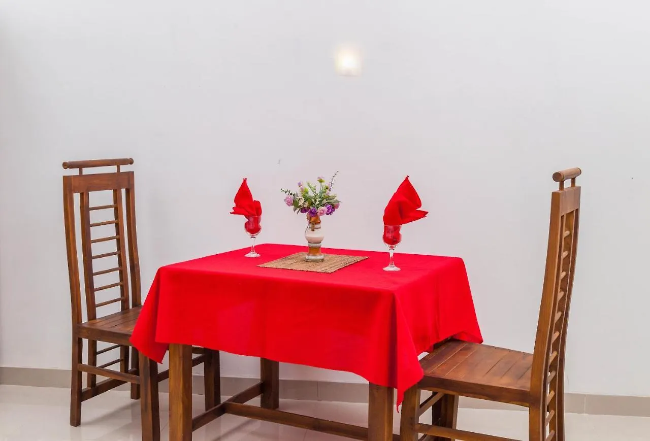 Hotel Crown Plaza Katunayake Negombo